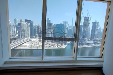 Снять в аренду офис в Churchill Towers, Бизнес-Бэй, Дубай: 86.8м², № 7676 - фото 1