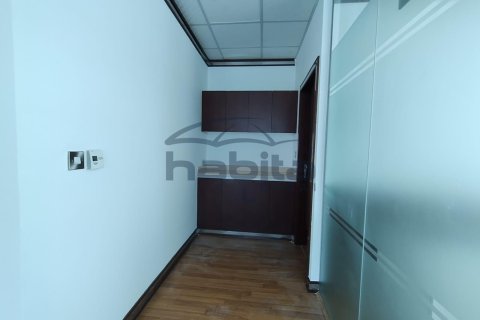 Снять в аренду офис в Churchill Towers, Бизнес-Бэй, Дубай: 86.8м², № 7676 - фото 18