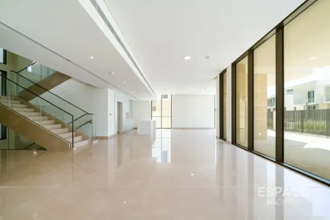 Villa à Dubai Hills Estate, Dubai, 5 chambres, 960 m², № 122325 - photo 2