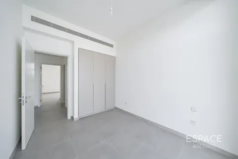 Adosado en Mudon, Dubai, 3 dormitorios, 206 m², № 122328 - foto 10