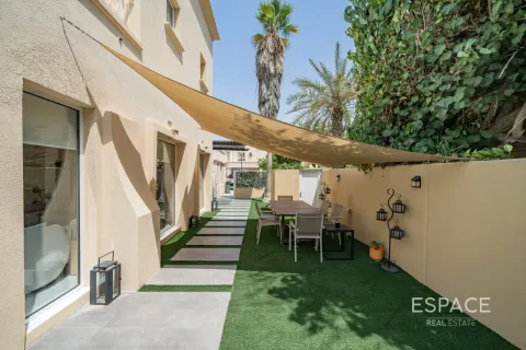 Villa in The Springs, Dubai 2 bedrooms, 167 sq.m. № 122330 - photo 19