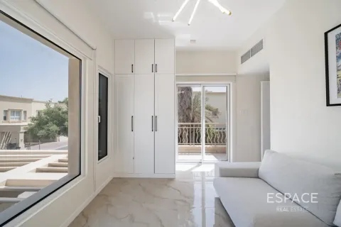 Villa in The Springs, Dubai 2 bedrooms, 167 sq.m. № 122330 - photo 16