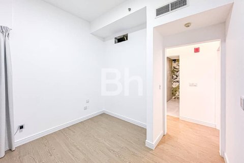 Apartment in Jumeirah Lake Towers, Dubai 2 bedrooms, 110 sq.m. № 56611 - photo 10