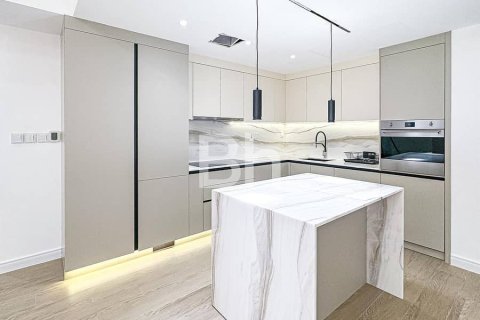 Apartment in Jumeirah Lake Towers, Dubai 2 bedrooms, 110 sq.m. № 56611 - photo 1