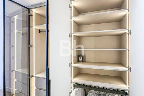 Apartment in Jumeirah Lake Towers, Dubai 2 bedrooms, 110 sq.m. № 56611 - photo 12