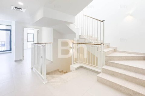 Villa in Dubai South (Dubai World Central), Dubai 4 bedrooms, 252 sq.m. № 56692 - photo 3
