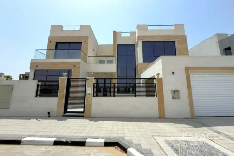 Villa in Al Furjan, Dubai 5 bedrooms, 600 sq.m. № 122345