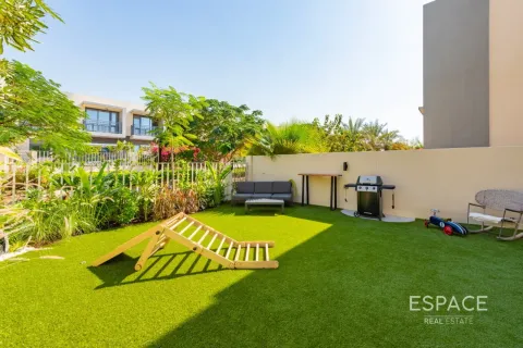 Villa en Dubai Hills Estate, Dubai, 3 dormitorios, 207 m², № 122346 - foto 18