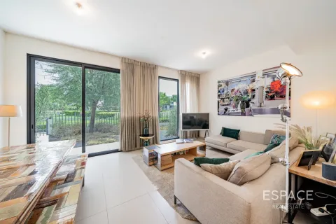 Villa en Dubai Hills Estate, Dubai, 4 dormitorios, 229 m², № 122339 - foto 3