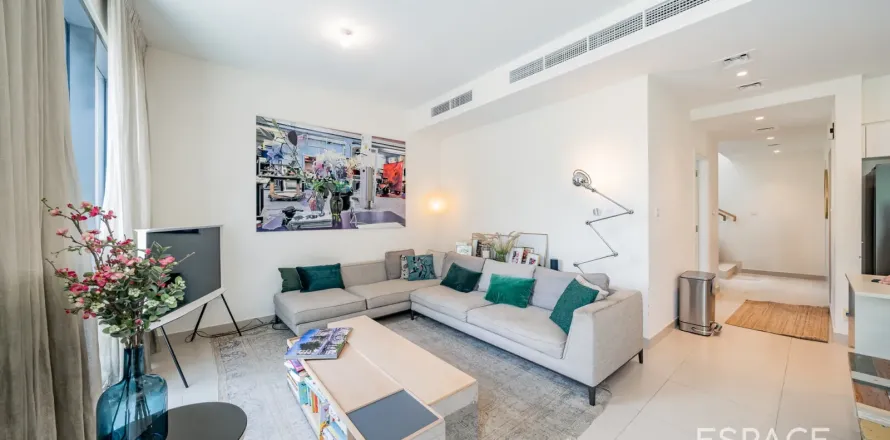 Villa en Dubai Hills Estate, Dubai, 4 dormitorios, 229 m², № 122339