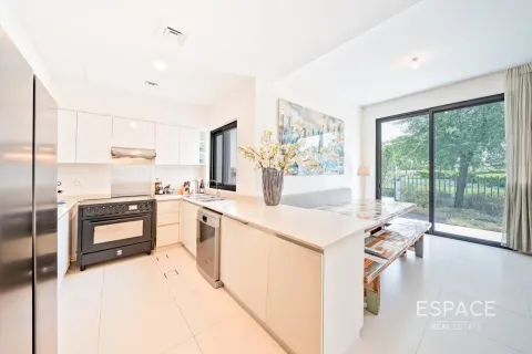 Villa en Dubai Hills Estate, Dubai, 4 dormitorios, 229 m², № 122339 - foto 5