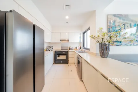 Villa en Dubai Hills Estate, Dubai, 4 dormitorios, 229 m², № 122339 - foto 6