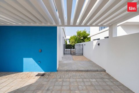 Снять в аренду виллу в Дубае: 6 спален, 439.1м², № 133303 - фото 5