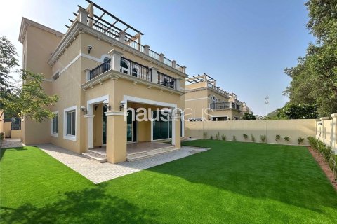 Villa en Jumeirah Park, Dubai, 4 dormitorios, 386 m², № 44792 - foto 1