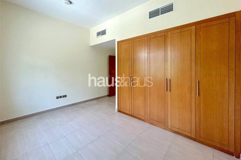 Villa en Jumeirah Park, Dubai, 4 dormitorios, 386 m², № 44792 - foto 7