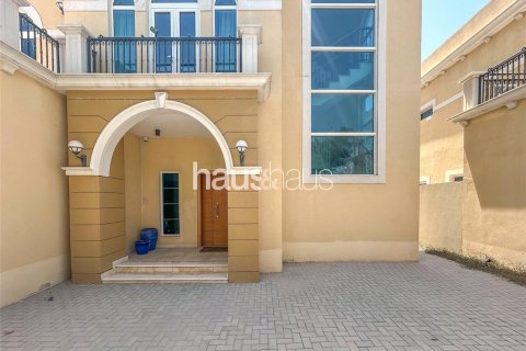 Villa en Jumeirah Park, Dubai, 4 dormitorios, 386 m², № 44792 - foto 12