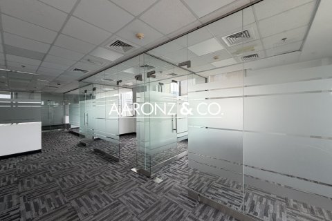 Снять в аренду офис в Dubai Media City, Дубай: 144м², № 102392 - фото 11