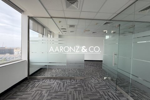 Снять в аренду офис в Dubai Media City, Дубай: 144м², № 102392 - фото 13