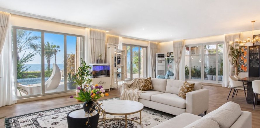 Appartement à Palm Jumeirah, Dubai, studio, 912.1 m², № 141751