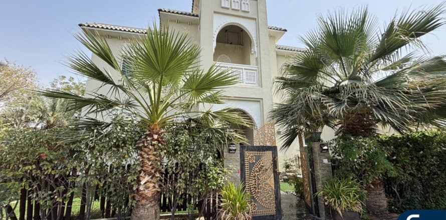Villa in North Village, Al Furjan, Dubai 4 bedrooms, 600 sq.m. № 98827