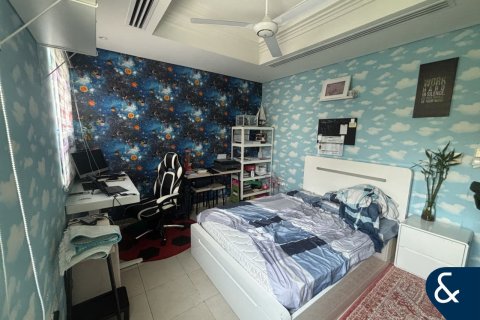 Villa in North Village, Al Furjan, Dubai 4 bedrooms, 600 sq.m. № 98827 - photo 14