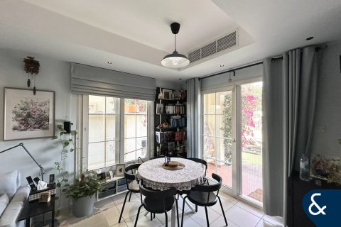 Снять в аренду виллу в The Springs, Дубай: 2 спальни, 157м², № 98824 - фото 4