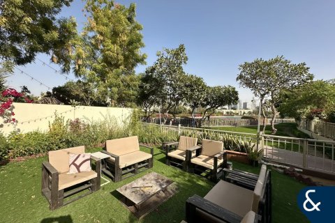 Вилла в The Springs, Дубай, 2 спальни, 157м², № 98824