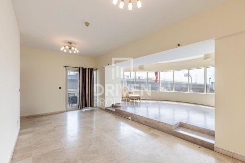 Appartement à KG Tower, Dubai Marina, Dubai, 3 chambres, 284.75 m², № 127056