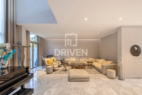 Снять в аренду виллу в District One, Мохаммед Бин Рашид Сити, Дубай: 4 спальни, 594м², № 20365 - фото 2