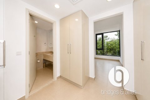 Снять в аренду виллу в Дубай Хилс Эстейт, Дубай: 4 спальни, 224м², № 123216 - фото 28