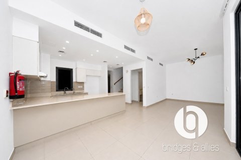 Снять в аренду виллу в Дубай Хилс Эстейт, Дубай: 4 спальни, 224м², № 123216 - фото 5