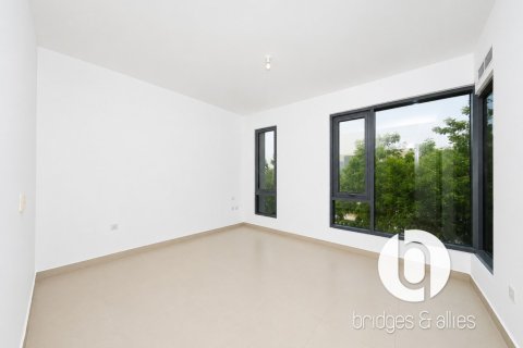 Снять в аренду виллу в Дубай Хилс Эстейт, Дубай: 4 спальни, 224м², № 123216 - фото 25