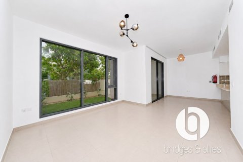 Снять в аренду виллу в Дубай Хилс Эстейт, Дубай: 4 спальни, 224м², № 123216 - фото 8