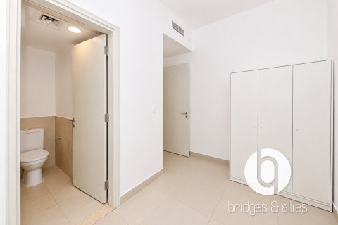 Снять в аренду виллу в Дубай Хилс Эстейт, Дубай: 4 спальни, 224м², № 123216 - фото 17