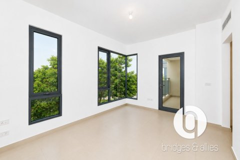 Снять в аренду виллу в Дубай Хилс Эстейт, Дубай: 4 спальни, 224м², № 123216 - фото 24