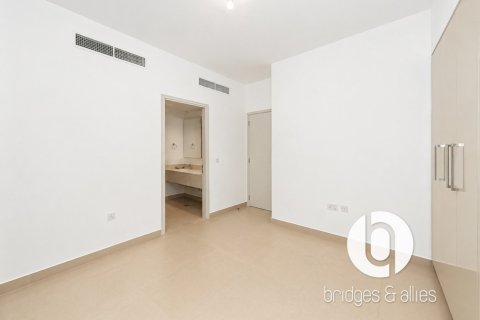 Снять в аренду виллу в Дубай Хилс Эстейт, Дубай: 4 спальни, 224м², № 123216 - фото 19