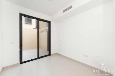 Villa in Dubai Hills Estate, Dubai 4 bedrooms, 229 sq.m. № 123215 - photo 17