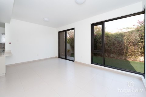 Villa in Dubai Hills Estate, Dubai 4 bedrooms, 229 sq.m. № 123215 - photo 4