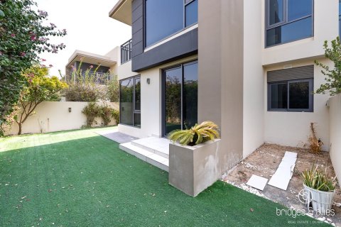 Villa in Dubai Hills Estate, Dubai 4 bedrooms, 229 sq.m. № 123215 - photo 13