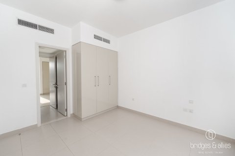 Villa in Dubai Hills Estate, Dubai 4 bedrooms, 229 sq.m. № 123215 - photo 21
