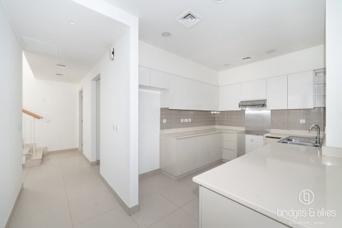 Villa in Dubai Hills Estate, Dubai 4 bedrooms, 229 sq.m. № 123215 - photo 9