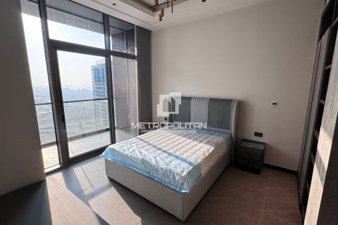 Купить квартиру в Джумейра Лейк Тауэрс, Дубай: 3 спальни, 215м², № 8690 - фото 2