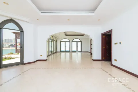 Снять в аренду виллу в Пальме Джумейре, Дубай: 5 спален, 496м², № 62300 - фото 2