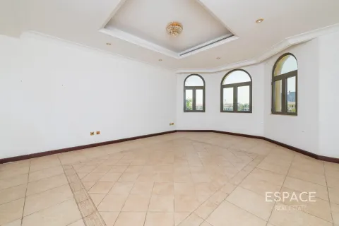 Снять в аренду виллу в Пальме Джумейре, Дубай: 5 спален, 496м², № 62300 - фото 6