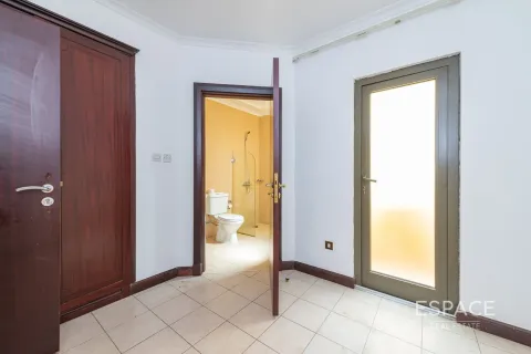 Снять в аренду виллу в Пальме Джумейре, Дубай: 5 спален, 496м², № 62300 - фото 11