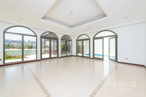 Снять в аренду виллу в Пальме Джумейре, Дубай: 5 спален, 496м², № 62300 - фото 8