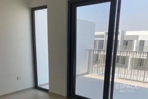 Villa en Tilal Al Ghaf, Dubai, 3 dormitorios, 200 m², № 62297 - foto 4