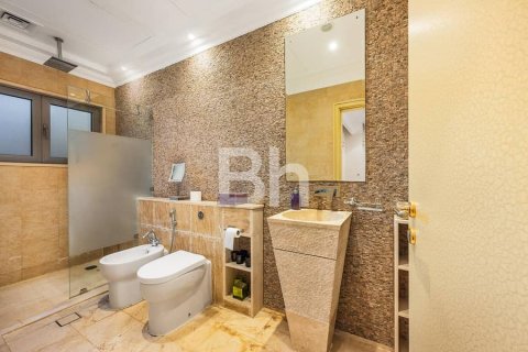 Снять в аренду виллу в Пальме Джумейре, Дубай: 5 спален, 1245м², № 56758 - фото 10