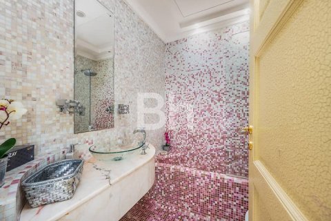 Снять в аренду виллу в Пальме Джумейре, Дубай: 5 спален, 1245м², № 56758 - фото 13