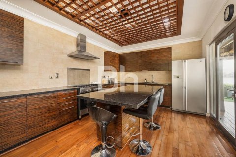 Снять в аренду виллу в Пальме Джумейре, Дубай: 5 спален, 1245м², № 56758 - фото 15